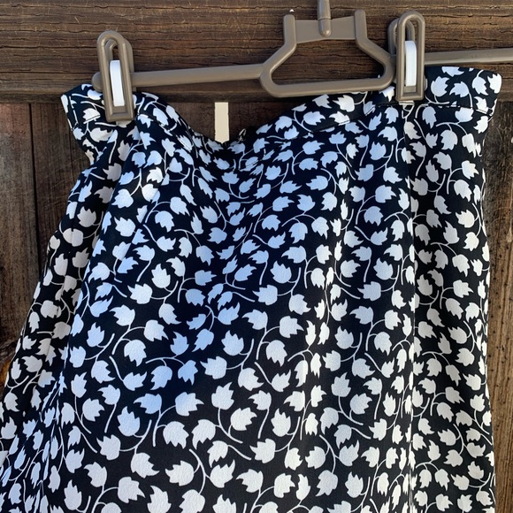 Skirt - Picture 2 of 2